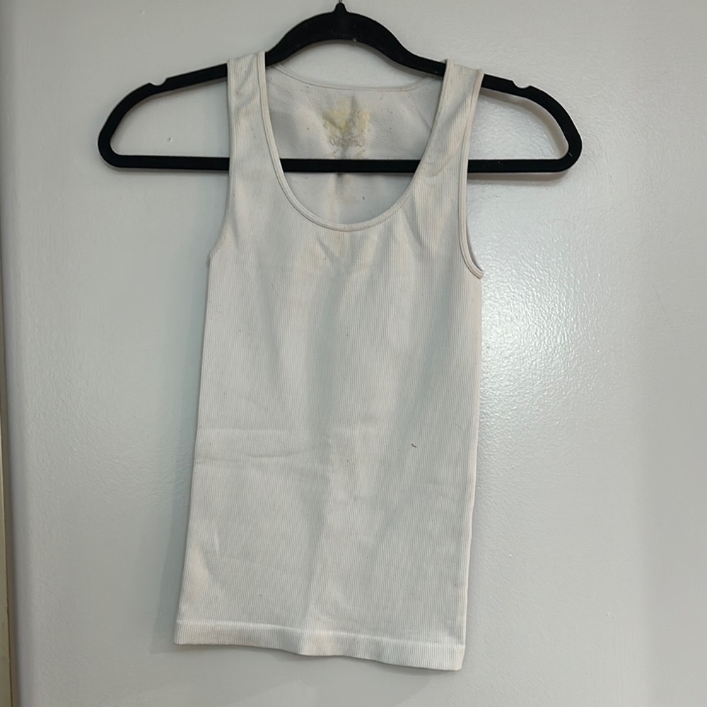 MOVING SALE Sugarlips Original Ribbed White Seamless Tank Top - Picture 3 of 7